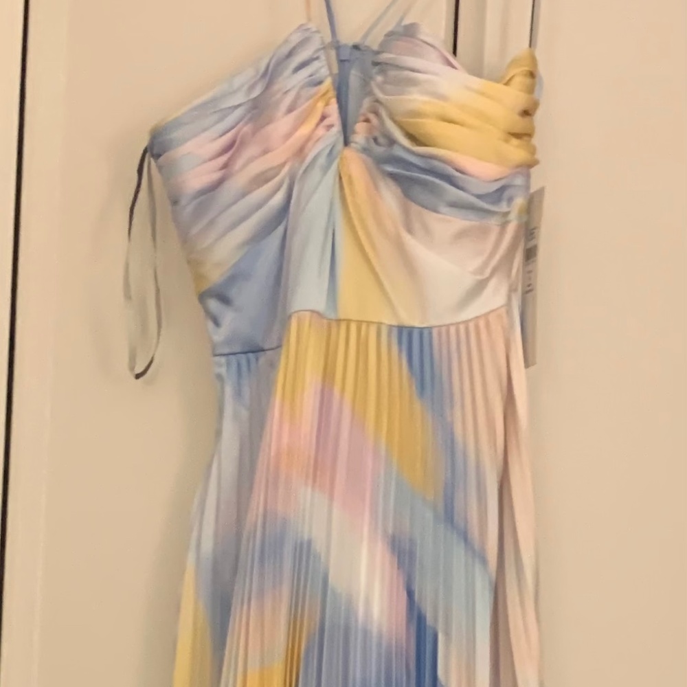 ML Monique Lhuillier Satin Charmeuse Pleated Floor-Length Fit-&-Flare Gown